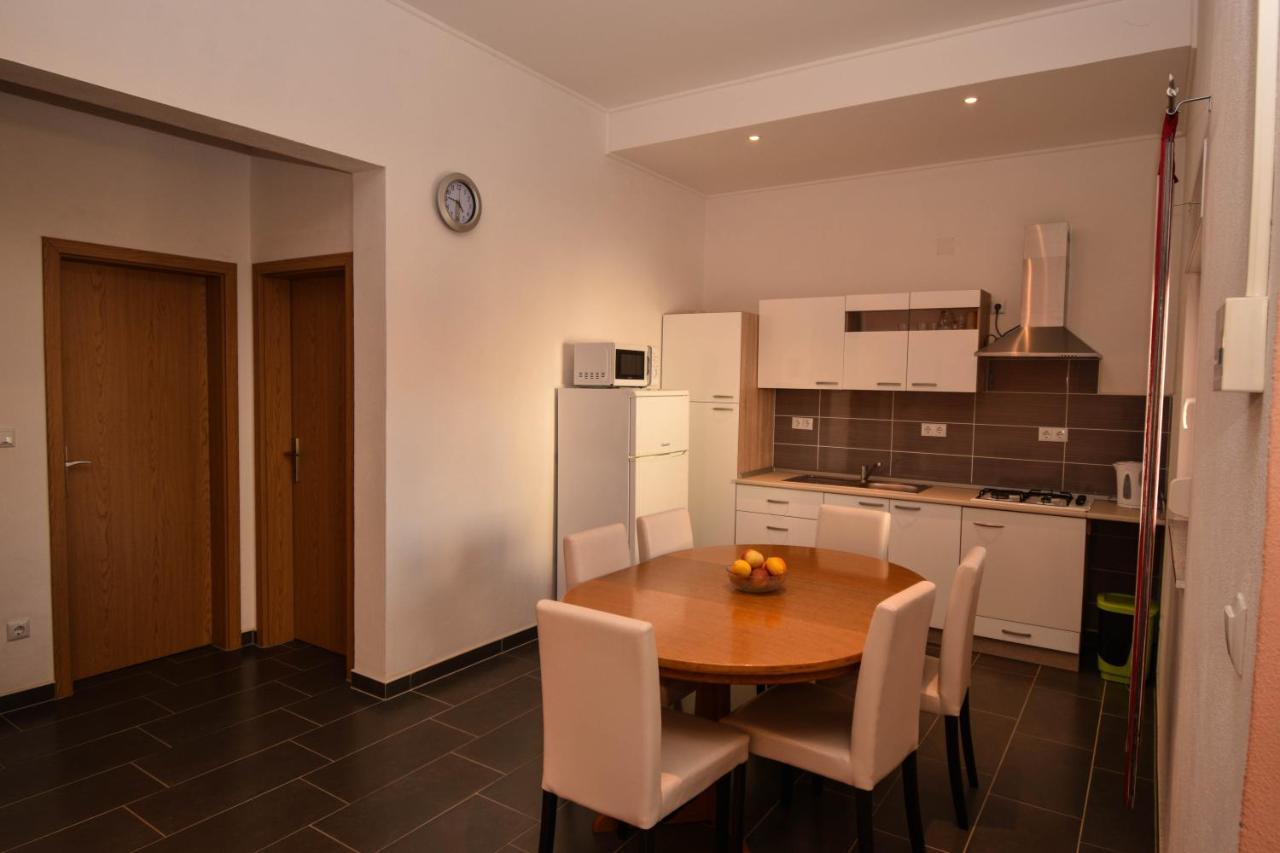 Apartmani Lukic Vir Exterior foto