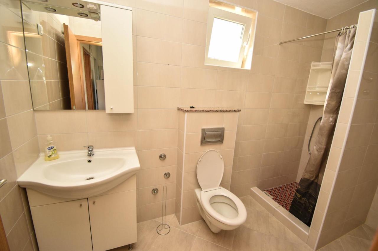 Apartmani Lukic Vir Exterior foto