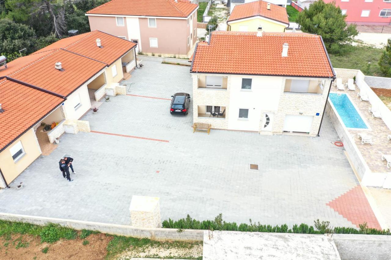 Apartmani Lukic Vir Exterior foto